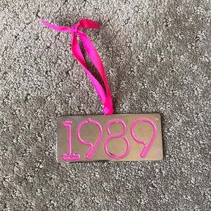 Taylor Swift 1989 metal, neon ornament